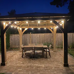 Bed & Breakfast Vancouver Airport Comfy, Richmond